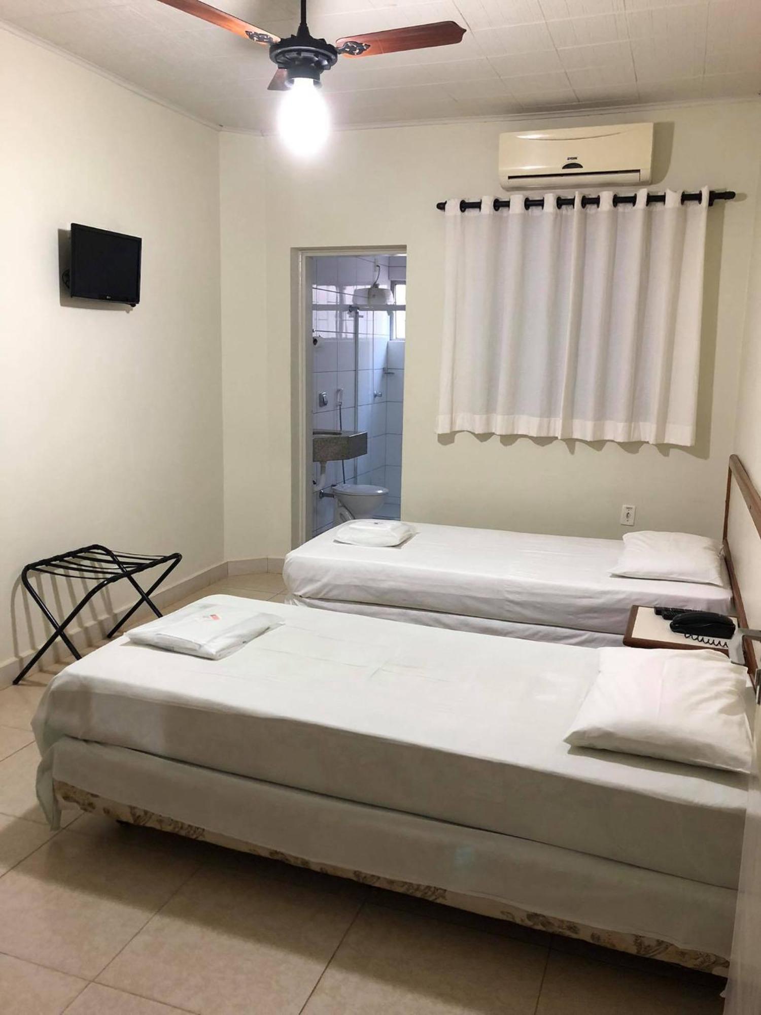 Regio Plaza Hotel Ourinhos Buitenkant foto