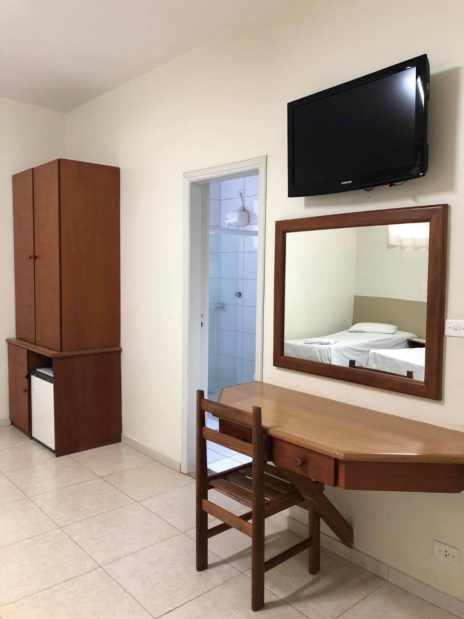 Regio Plaza Hotel Ourinhos Buitenkant foto