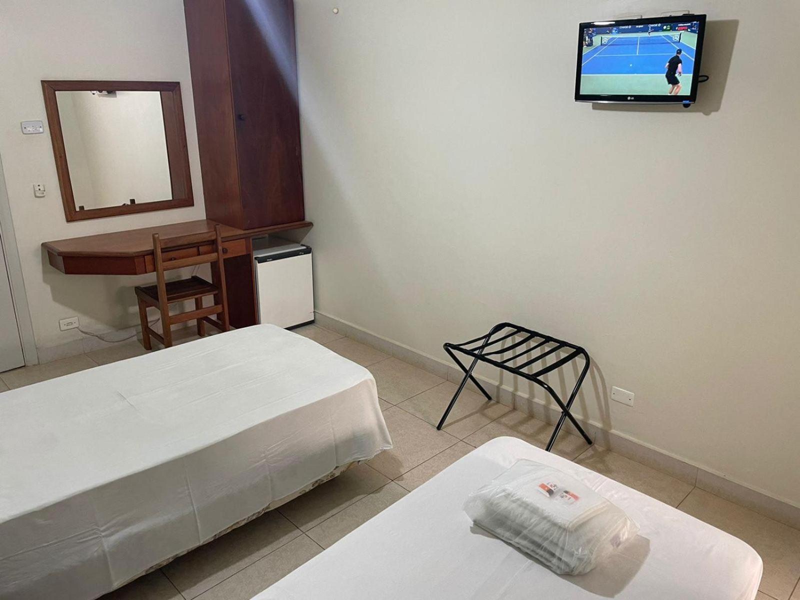 Regio Plaza Hotel Ourinhos Buitenkant foto