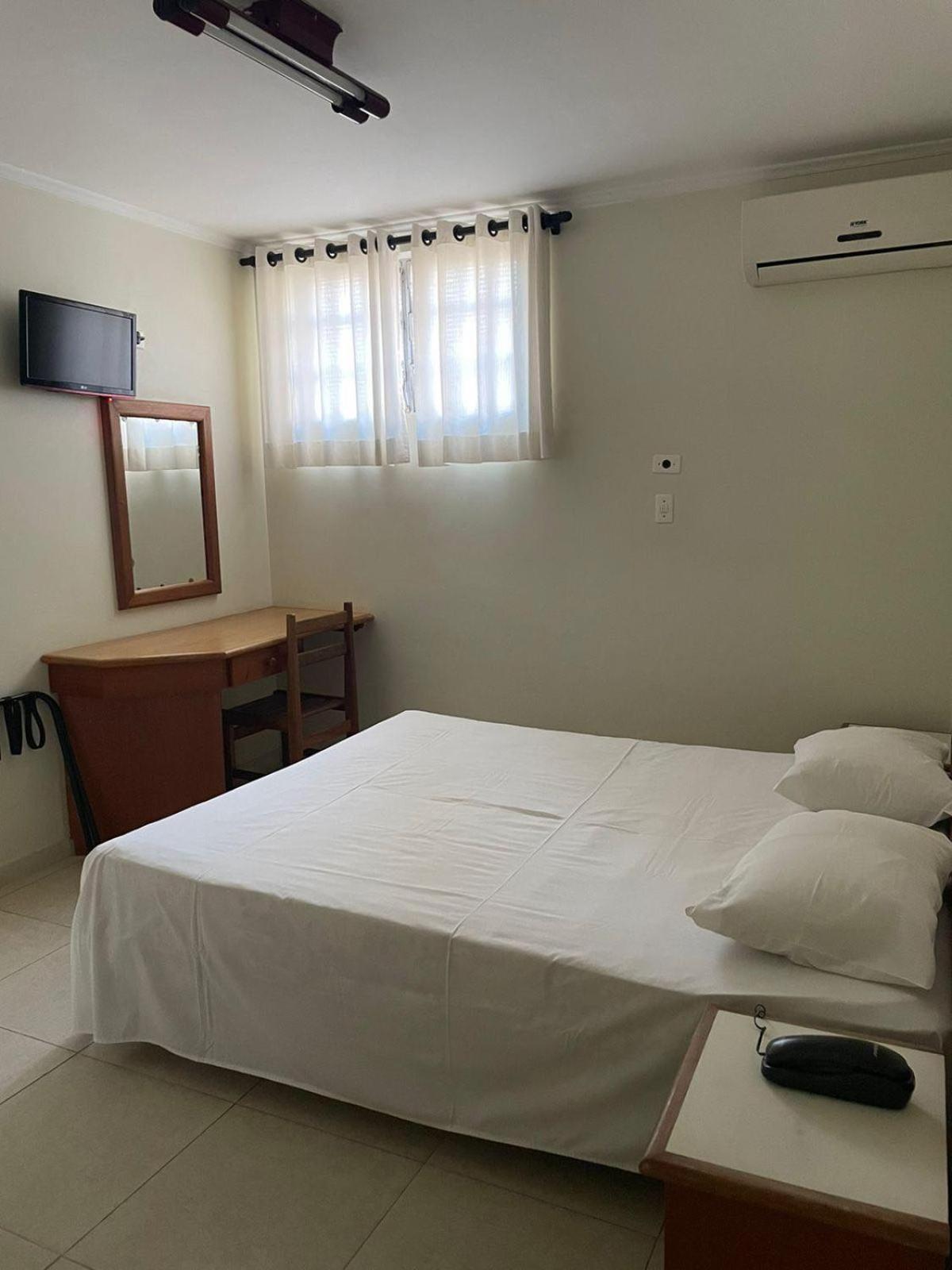 Regio Plaza Hotel Ourinhos Buitenkant foto